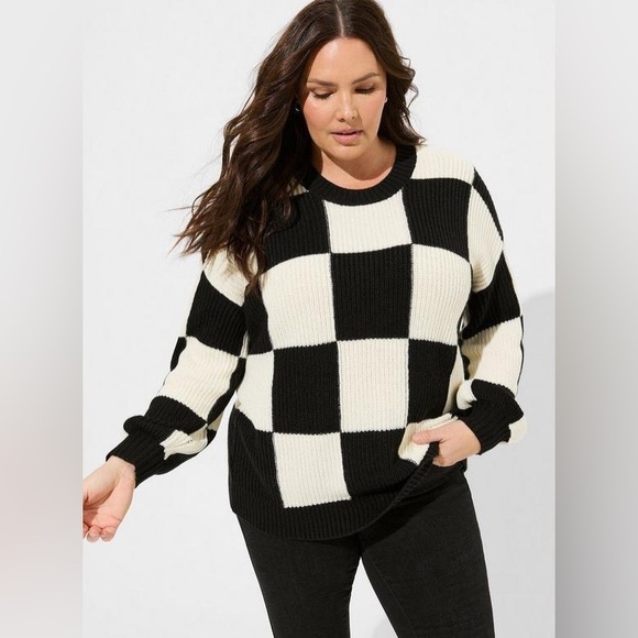 torrid Sweaters - 🍁Torrid NWT Black and White Check Crewneck Knit Sweater Torrid Size 1 14-16